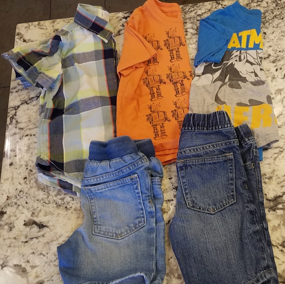 Lot Boys Summer Tees and Shorts Size 2/3